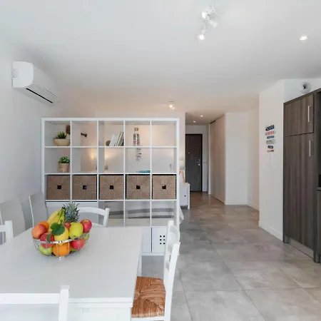 Chateau By Interhome Апартаменты Порто-Веккьо