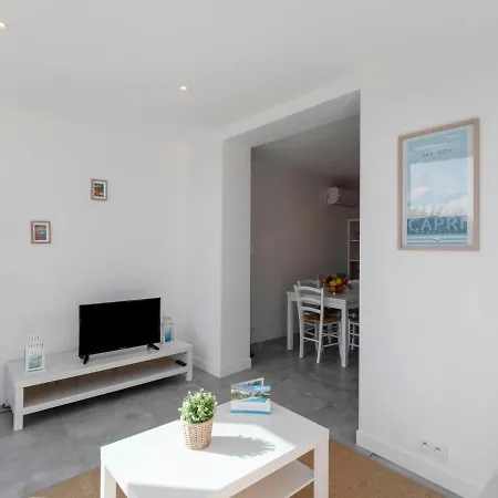 Chateau By Interhome *