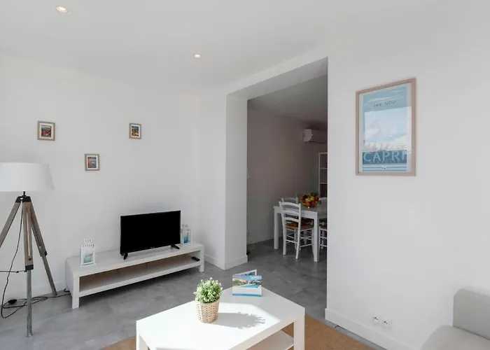 Chateau By Interhome *